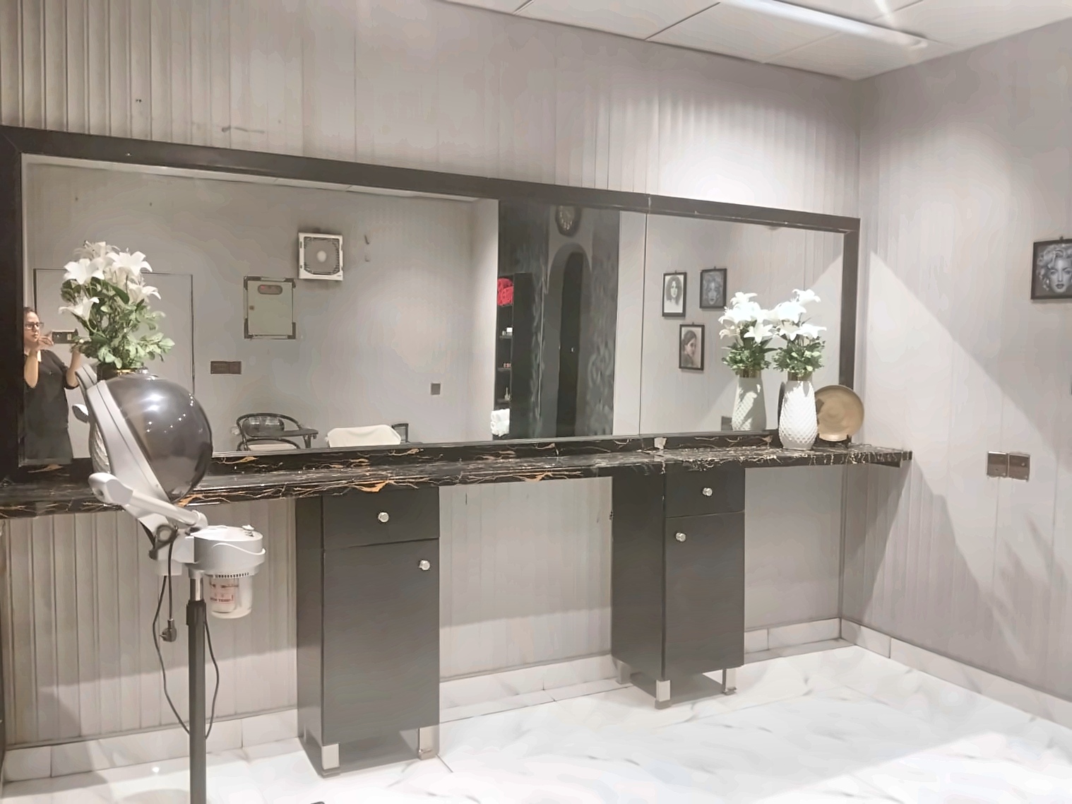 Seating and styling area at Raheelas Beauty Studio